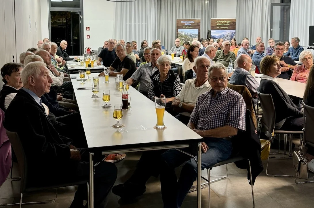 231012_JHV_Volles Haus | © DAV-LB